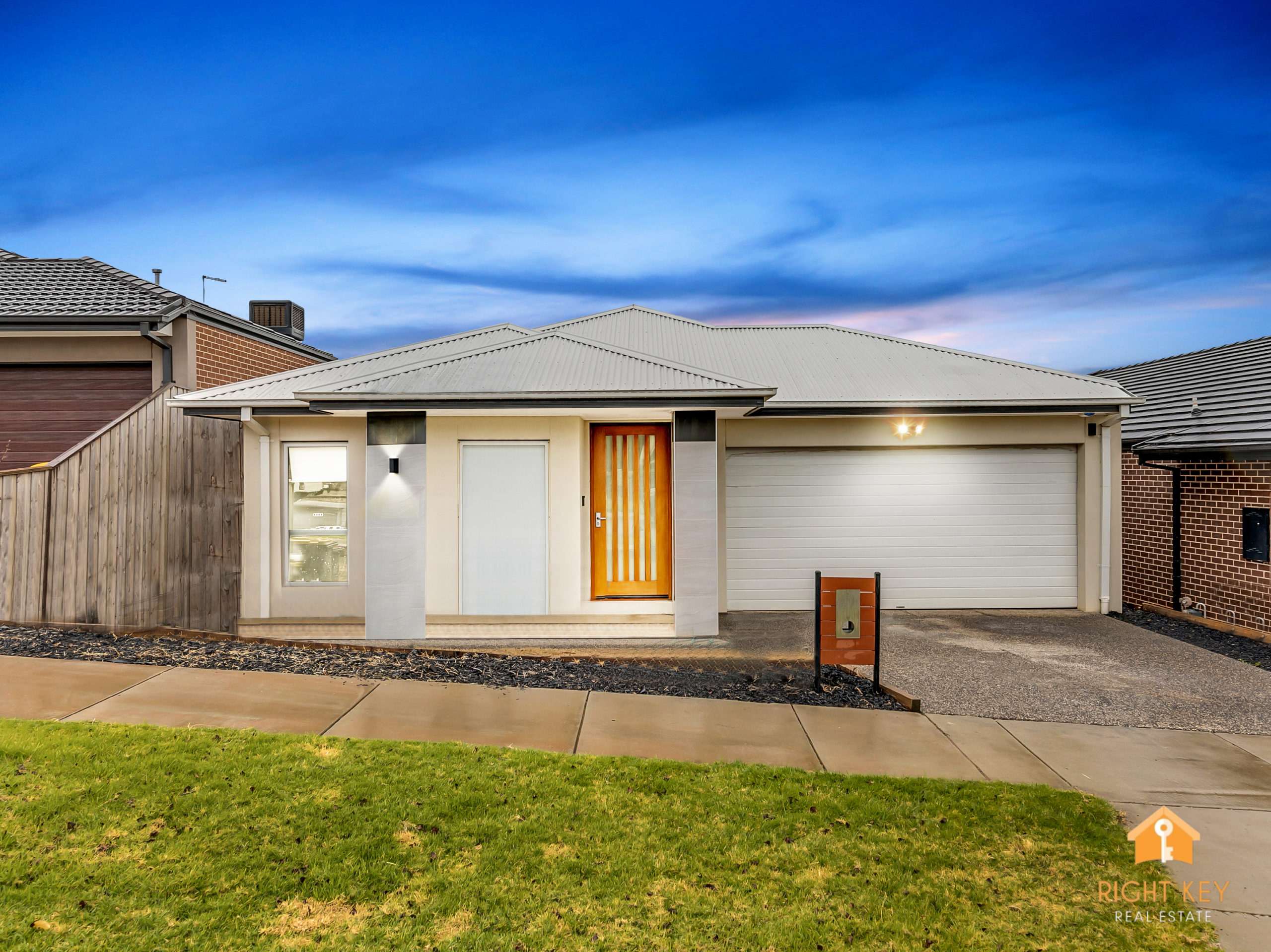 4 Cobham Rise, MADDINGLEY  VIC  3340